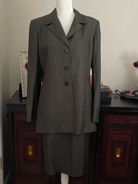 Carlisle Pine Wool Blend Skirt Suit size 14